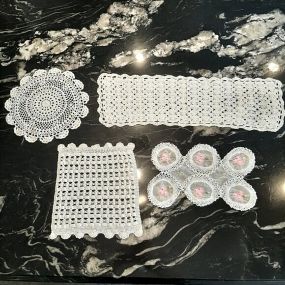 VINTAGE Set Of Crochet Doilies Table Runners Lace Rectangular Floral Embroidered - Picture 1 of 14